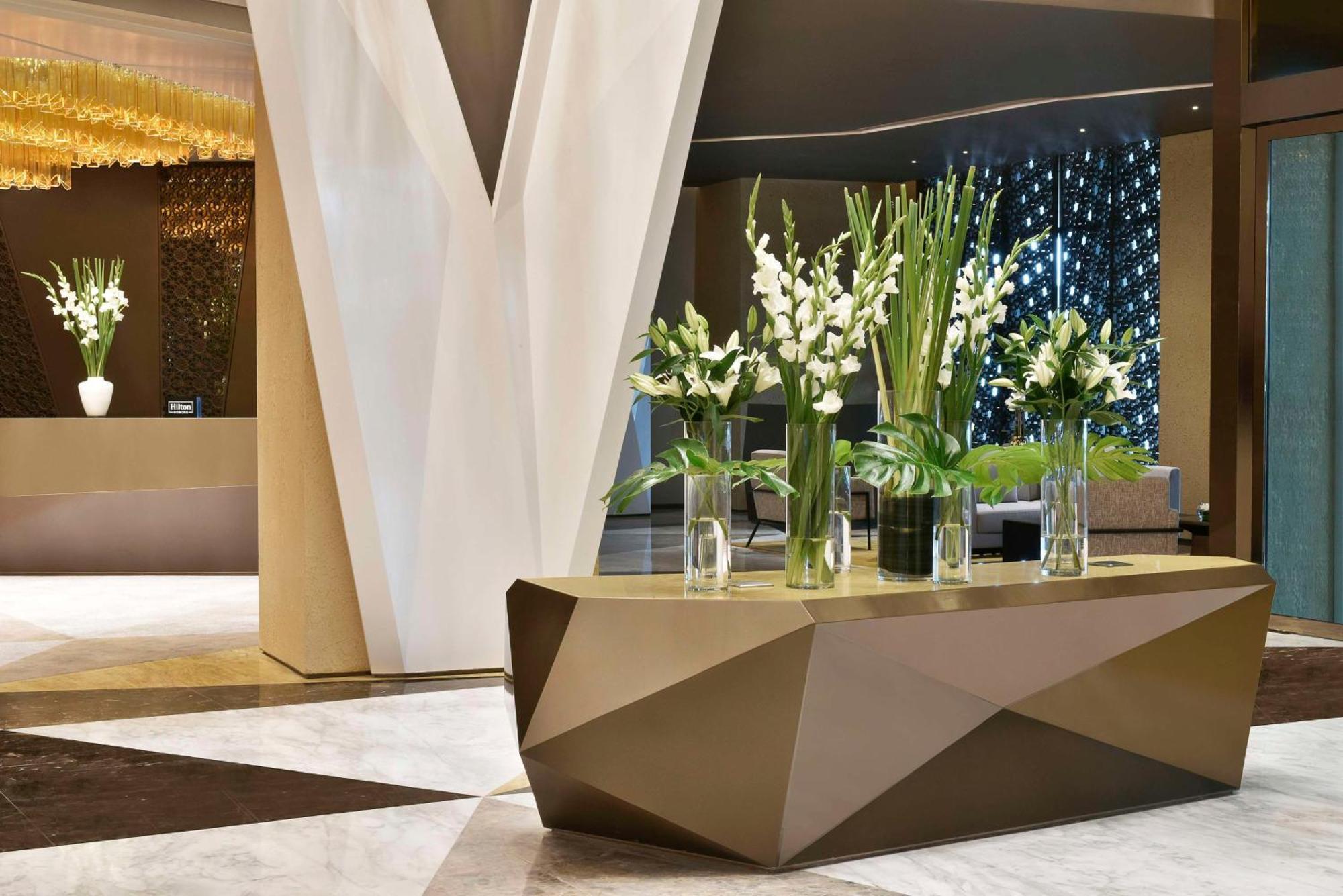 Hotel Hilton Bahrain Manama Exterior foto The lobby of the hotel